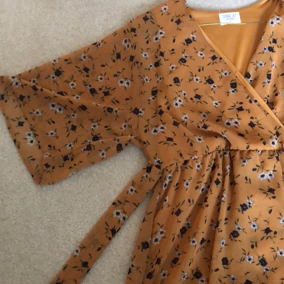 DRESS - Picture 3 of 5